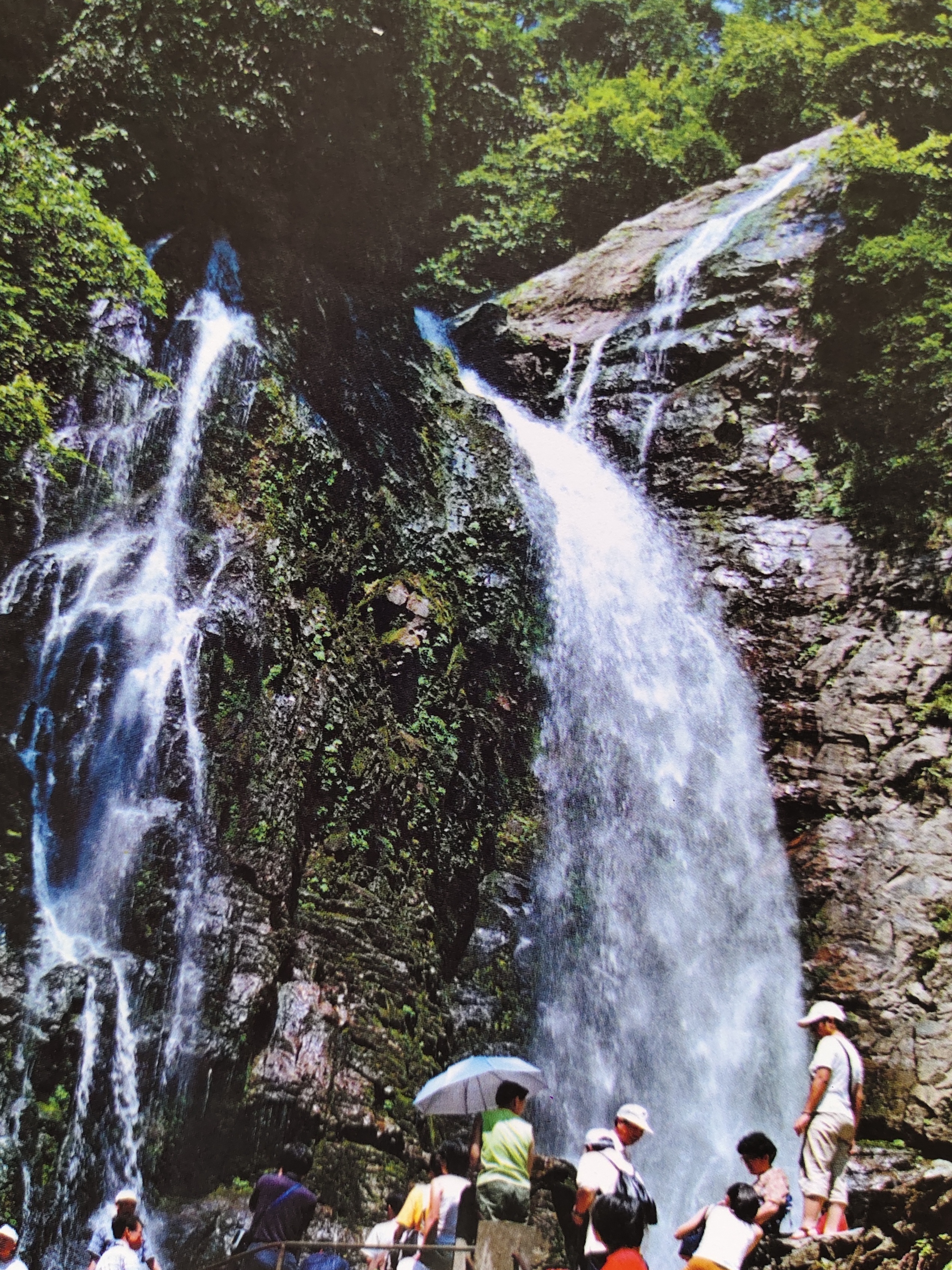 胡刚毅诗歌评论二篇