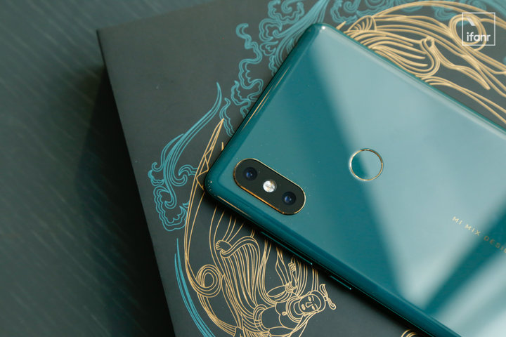 谁是今年最「抗摔」的手机？iPhone 12？