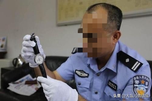 18岁小伙恋上已婚妇女，初次睡觉是自愿，再次睡觉是qiangjian