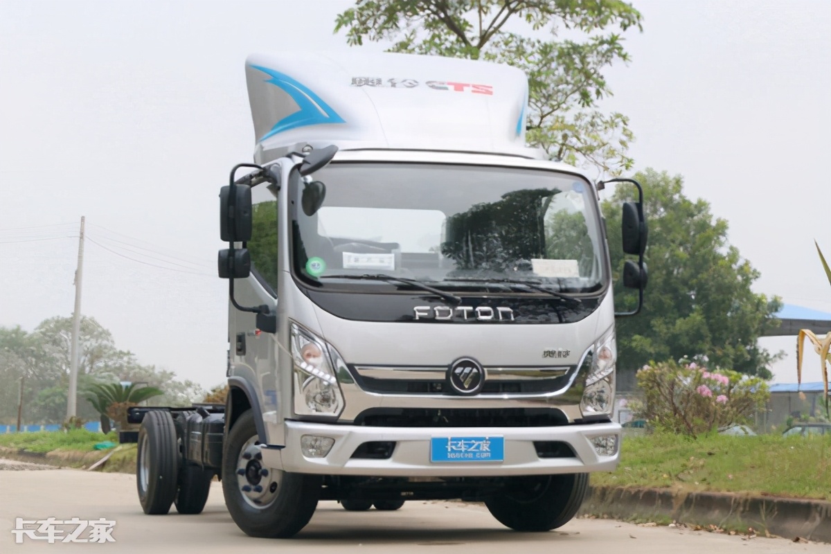 奥铃cts和跃进500,两款自动挡轻卡,差价4100元怎么选