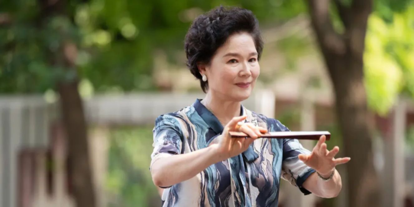 六,郑乾龙"罗冈""罗冈"和王亚茹才大学时便相识相恋,两人的感情一直