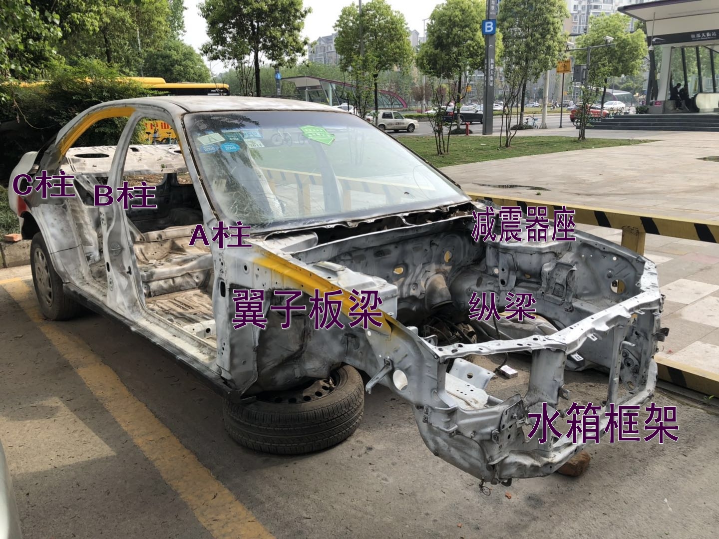花18万故意买二手事故豪车，买家说：“精品车我一律不要！”