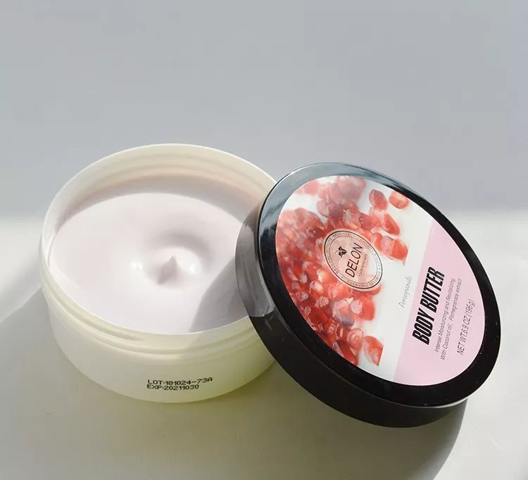 寒冬来了，身上又起皮干燥？戚薇教你一妙招，只需抹一下就好