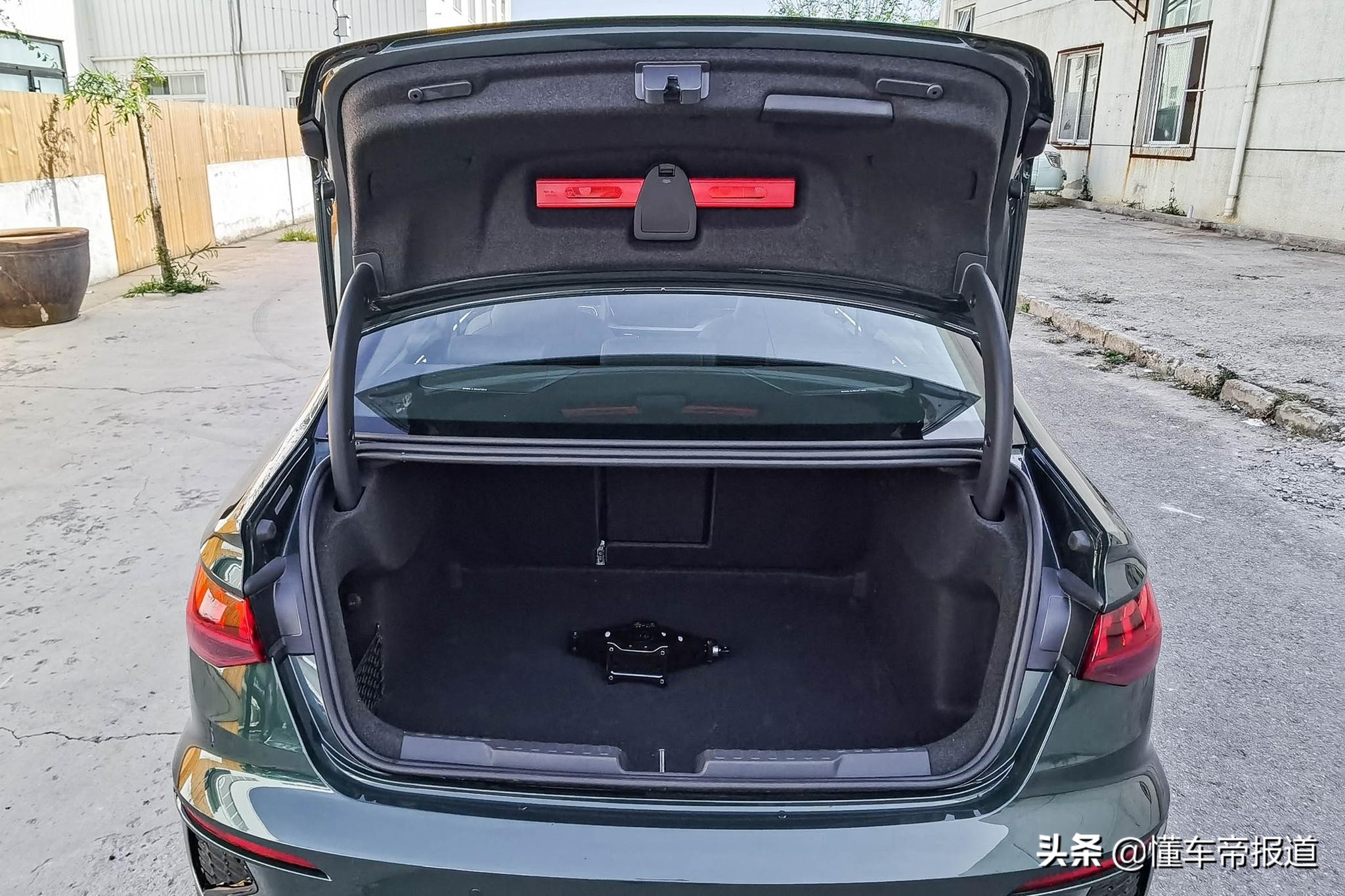 新车 | 21万就能买，颜值空间都有，奥迪A3L三厢解析