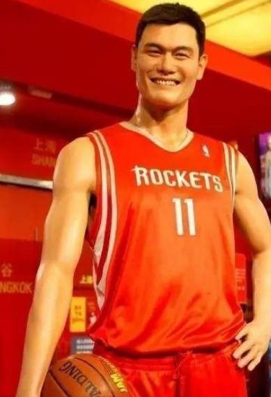 哪些nba球星有蜡像(NBA球星的蜡像都啥样？诺维茨基以假乱真 看到姚明我笑了)