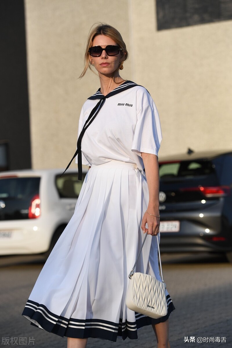 开学季 | 穿对学院风服饰，秒变校园美少女