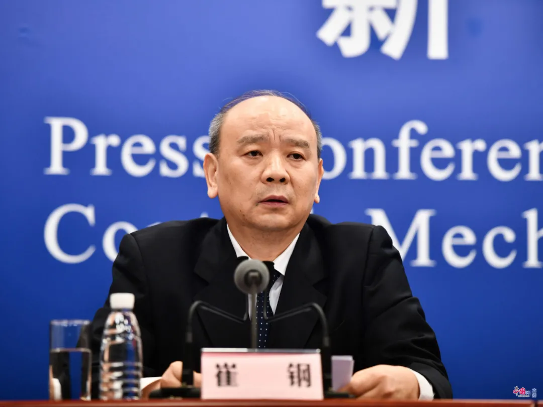 新冠疫苗加强针要来了,谁先打?能混打吗?