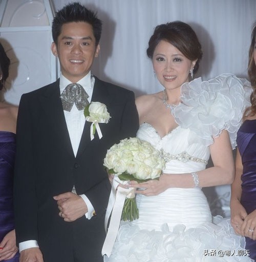 香港“电波少女”姚乐怡，可与“晶女郎”邱淑贞媲美的性感女神