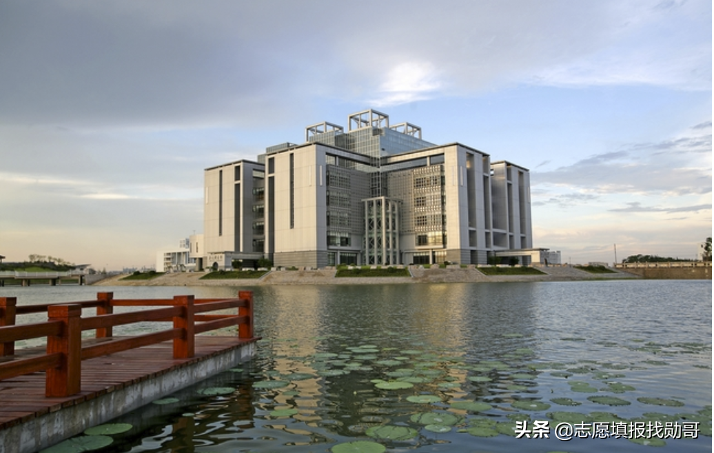 安徽这6所大学，校名高大上！学生填完后悔，以为在合肥