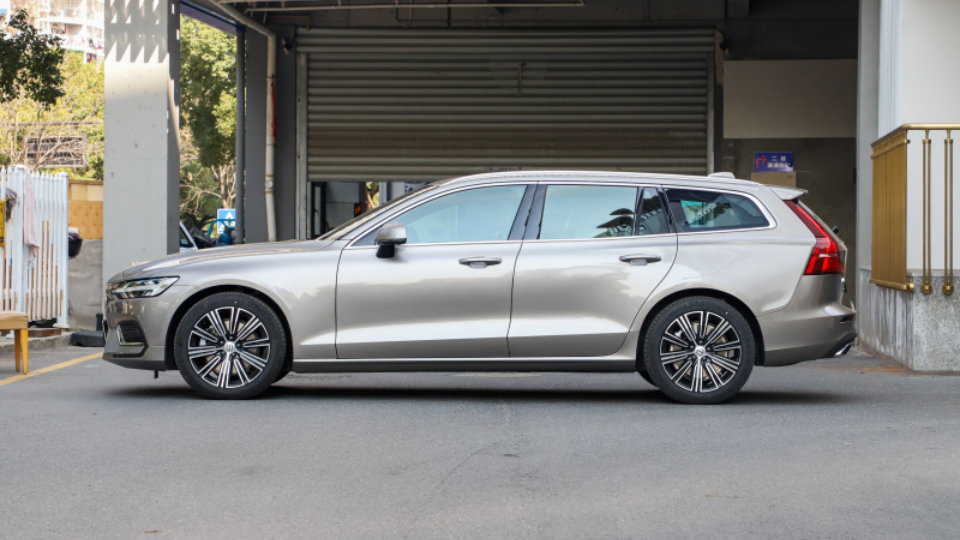 用车调查：进口的沃尔沃V60养车一定比S60更贵吗？