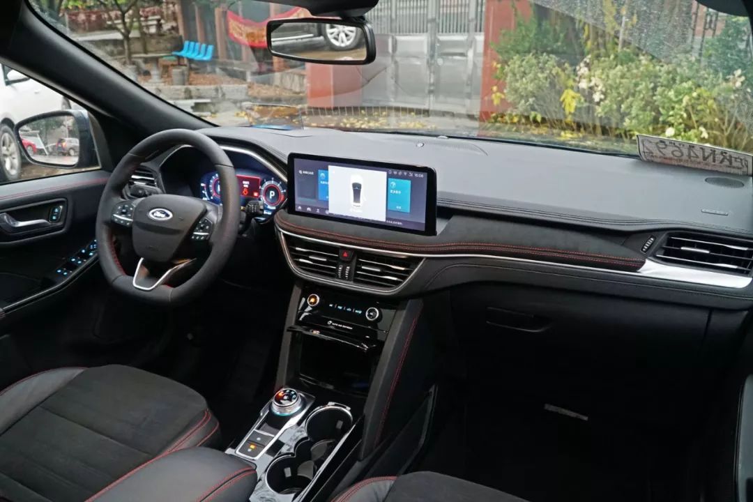 标配2.0T+8AT，福特发大招，全新SUV锐际上市，售价18.98万起