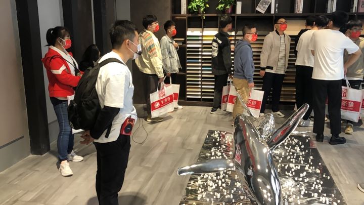 准备学习CAD，求指教，是自学还是报培训班？笔记本有什么推荐？