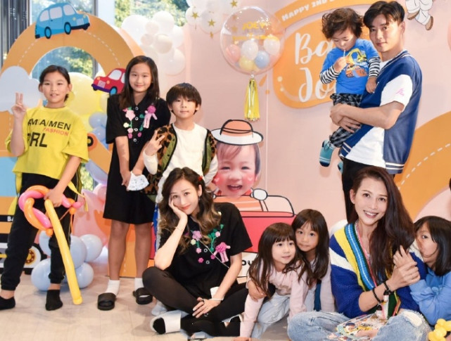 蔡少芬张晋庆儿子满两岁，众星前来道贺，网友喊话和陈豪对亲家