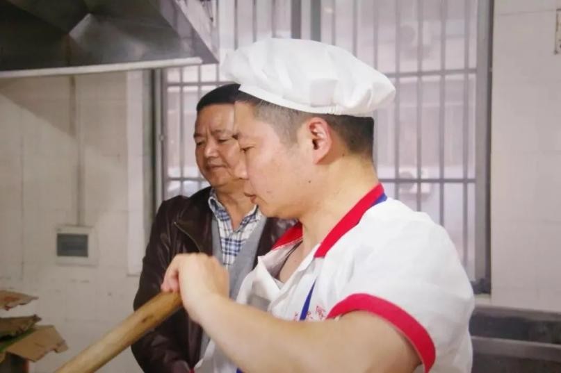 神仙配置！6大网红食堂，投资2.6亿建公寓，湖北“超壕”大学来了