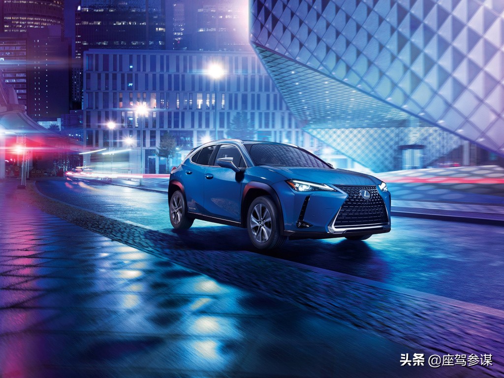 雷克萨斯入门级纯电动SUV，落地价近40万，UX新能源有何“魔力”
