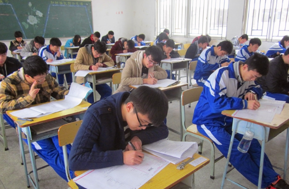 高考“文言文”作文火了，全篇755个字，有30个字老师不认识