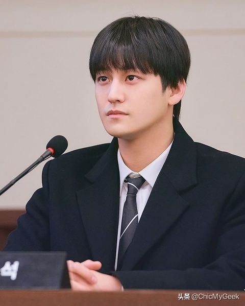 《恶魔法官》池晟大露冰块腹肌！7位律师韩剧男主好身材藏不住