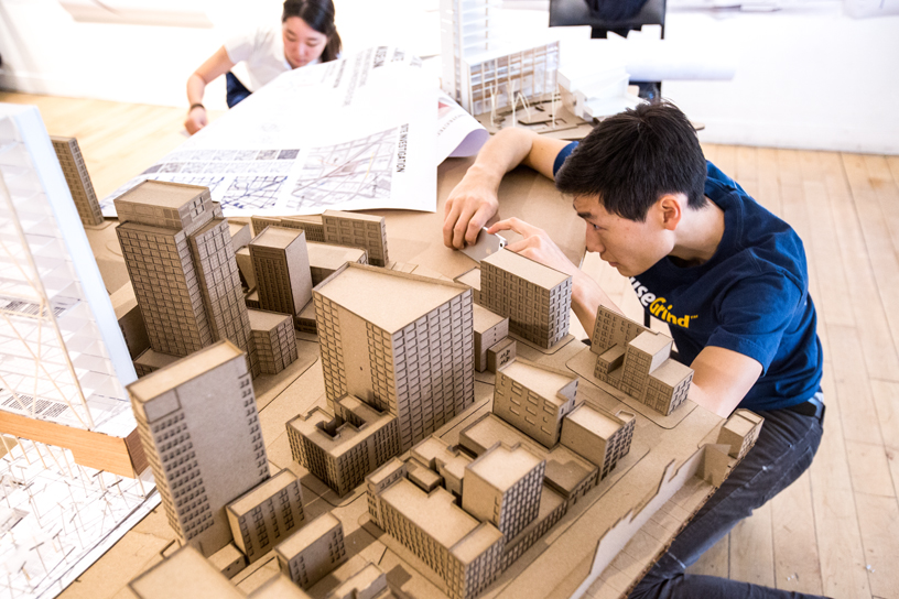 大学里不会“过时”的3大专业，不仅就业稳定，行业发展也不错