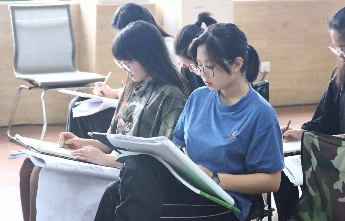 这4类高校每年学费动辄过万，家庭经济不好的考生要注意