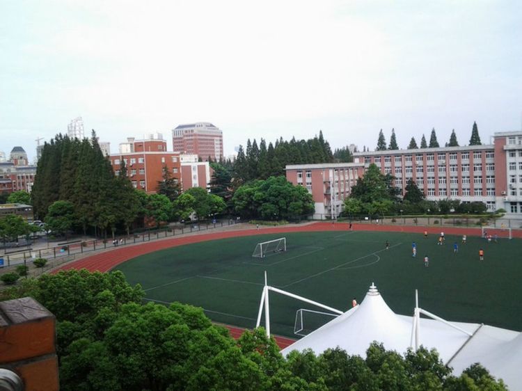 走进上海理工大学