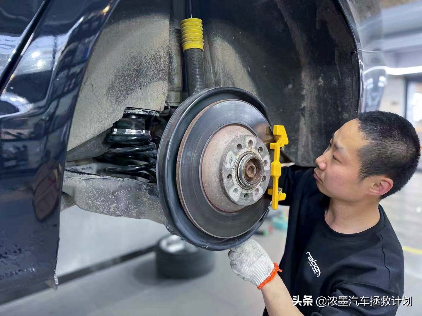 「志在千里」自用奥迪A6武装RS6内饰，带你领略溢出屏幕的震撼感