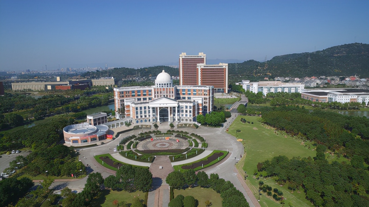 2021浙江高校最新排名，浙江大学荣登榜首，浙江工业大学位居第二