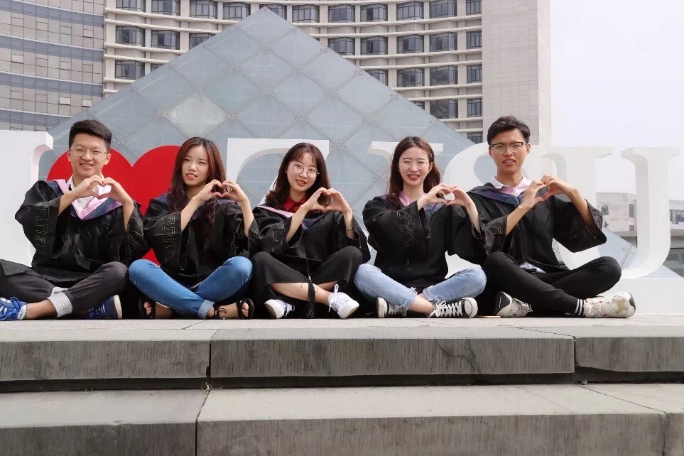 科研如同大海，她选择沉潜其中，用“极致”走出不一样的人生路