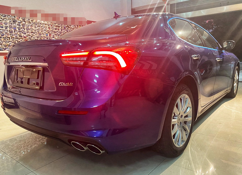 连跌6万！体验玛莎拉蒂Ghibli，内饰奢华，外观高调，2.0T动力？