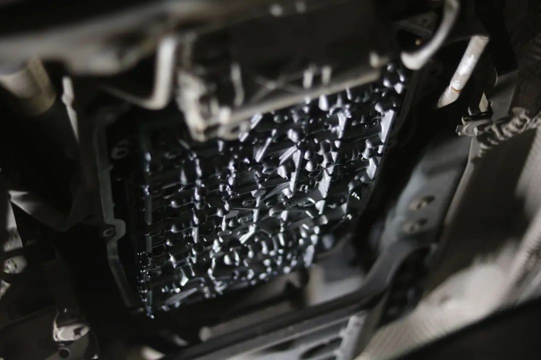 怪兽修车：翻新一辆15年奔驰GLK260，最终满血复活变新车