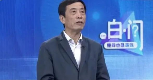 中超不能带什么(中超欠薪不能一整了之，足协自身问题最大，“包办”中超球衣赞助)