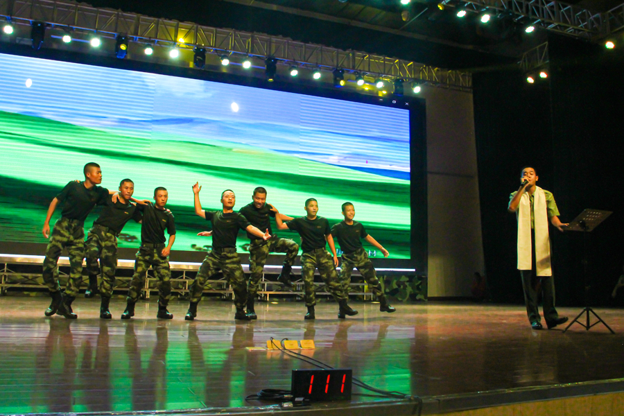 献礼华诞 | 解放军及武警部队“双节”晚会大联欢