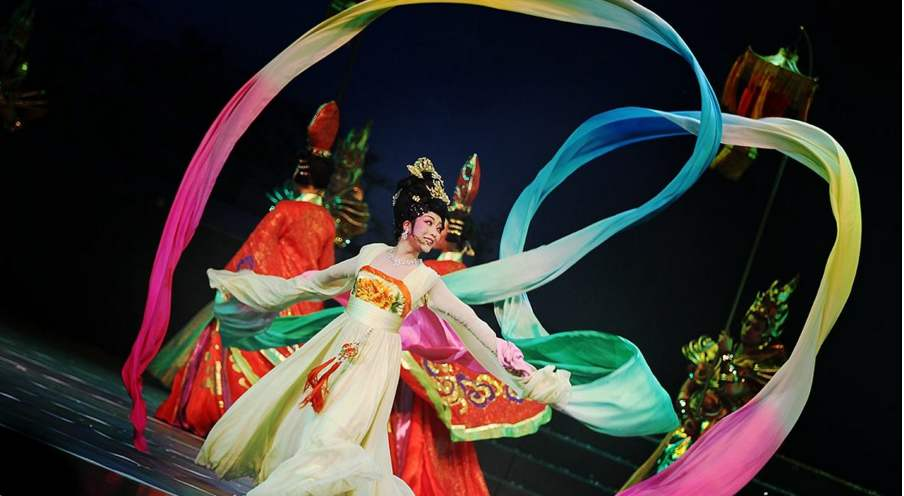 海棠诗社，《红楼梦》中小姐们的闺中乐园，谁说女子无才便是德