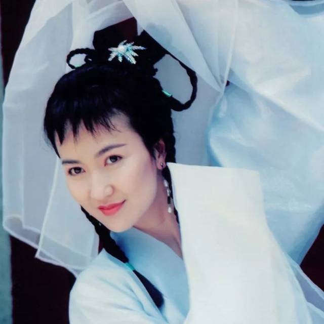 有颜值，有名气，明明可以靠自己，却偏偏要嫁豪门，结果一言难尽