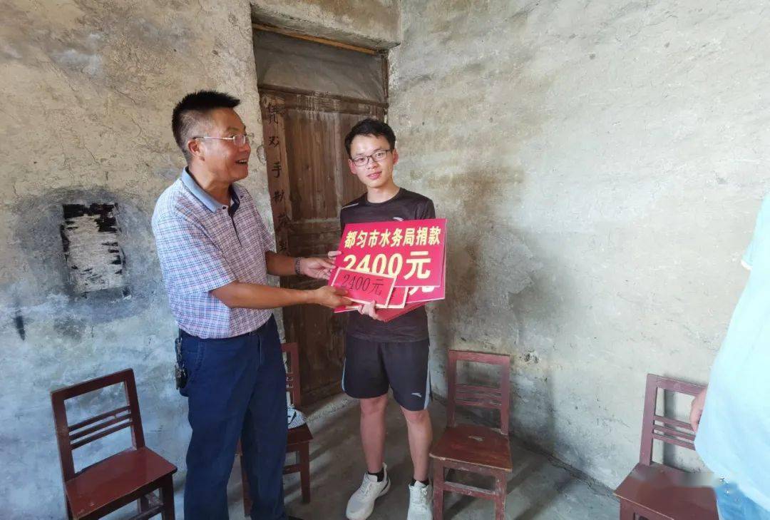 寒门状元苏济坤：靠低保维持生活，高考707分逆天改命，圆梦北大