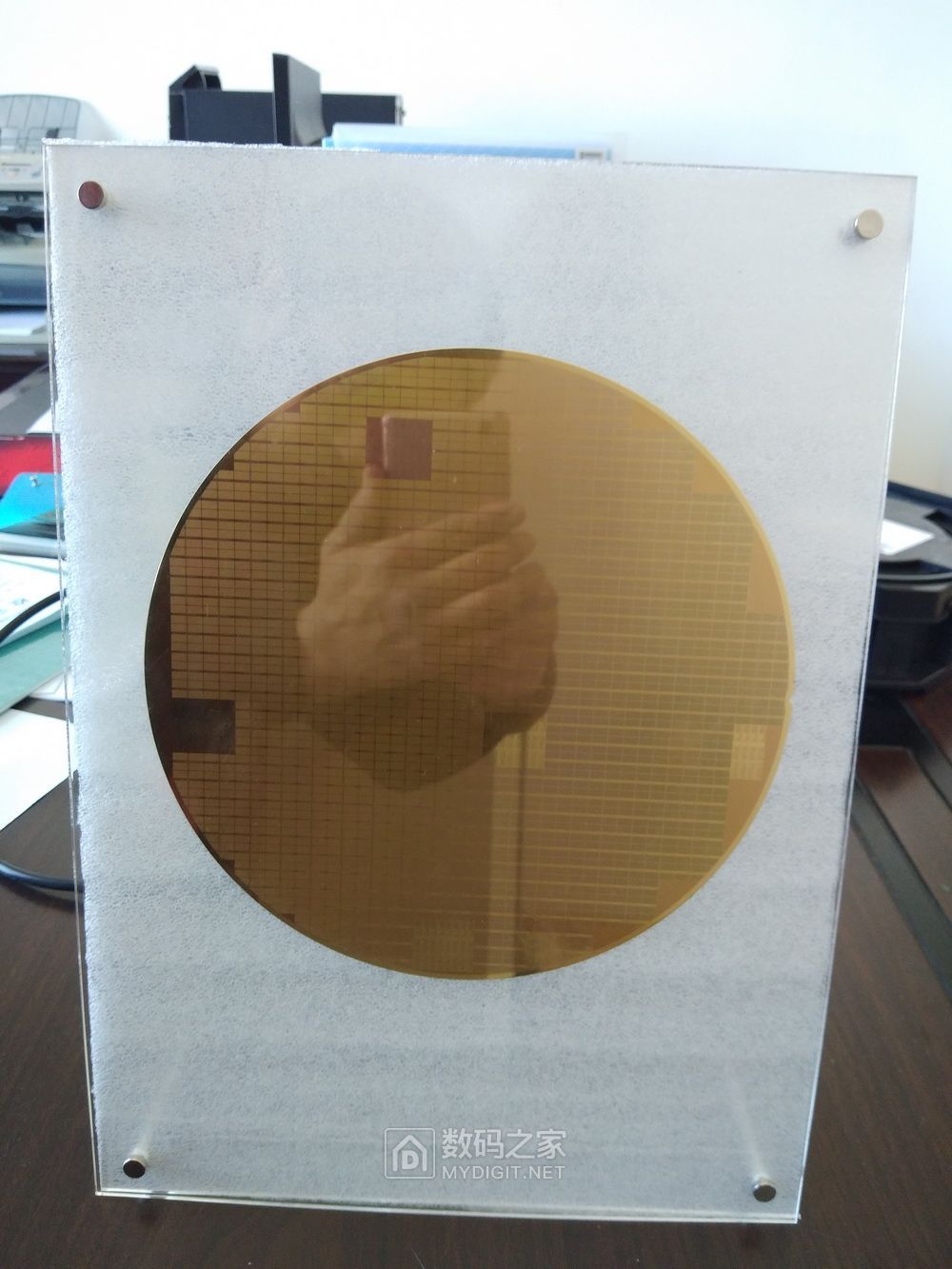 高逼格手办！整套晶圆片讲解，带领你进入芯片的内部世界