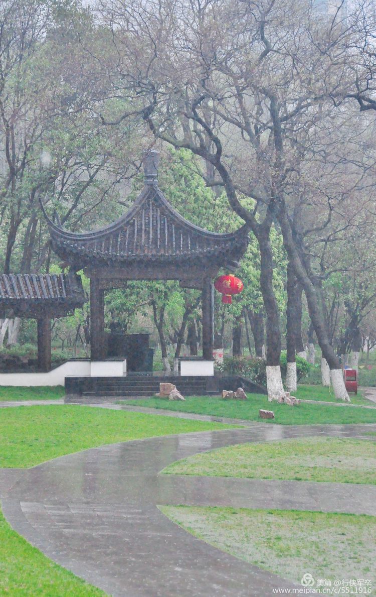 莫愁湖——粉黛江山，留得半湖烟雨；王侯事业，都如一局棋枰