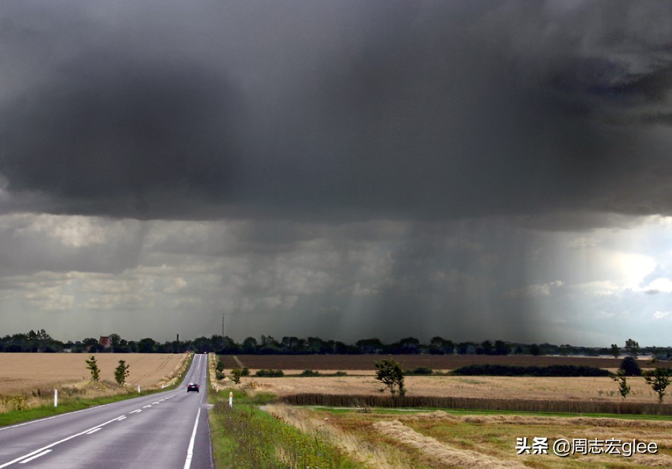 卷层云,卷积云,高积云,高层云,积云,层积云,积雨云,雨层云和雾等等