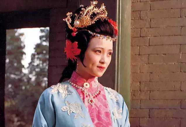 海棠诗社，《红楼梦》中小姐们的闺中乐园，谁说女子无才便是德