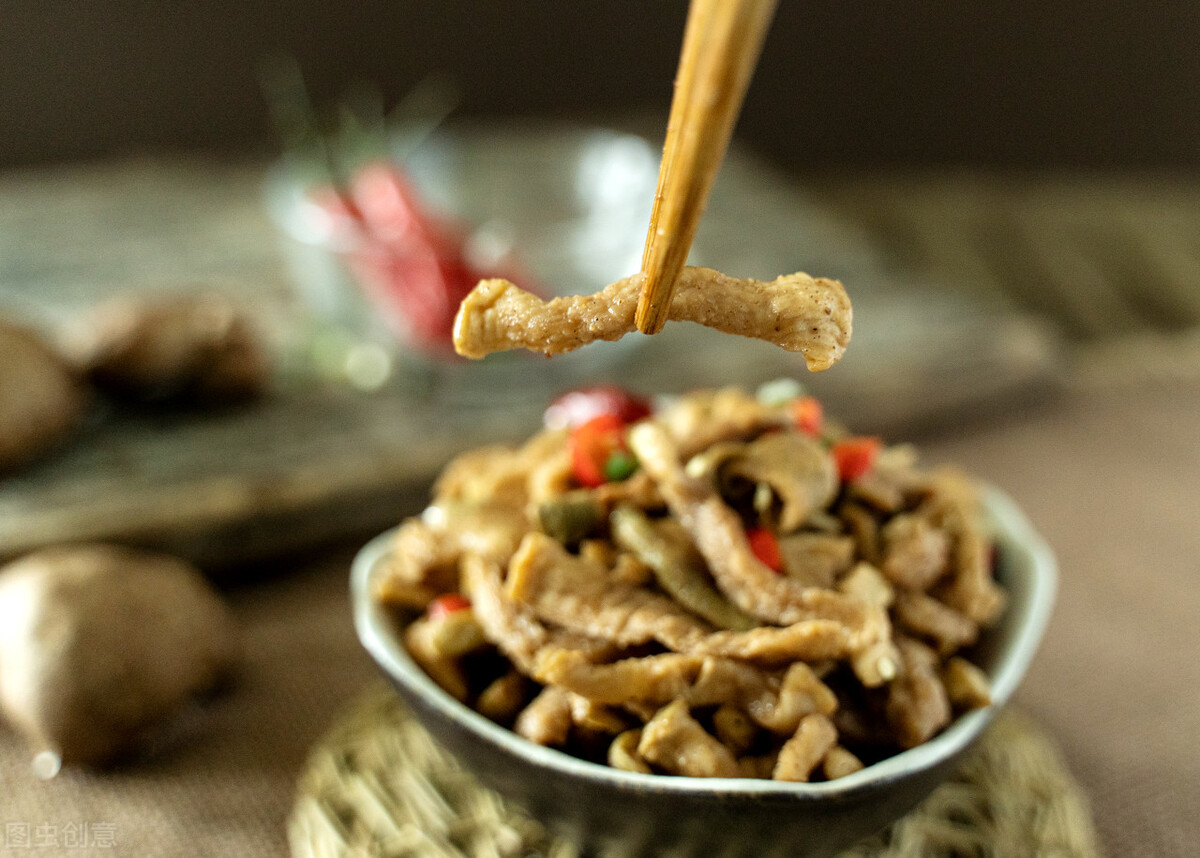 腌萝卜干时，记住“1腌2晾”，萝卜干清脆好吃，美味易保存