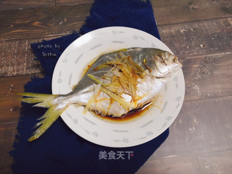 清蒸金鲳鱼的家常做法视频(金鲳鱼简单烹饪全程分享)