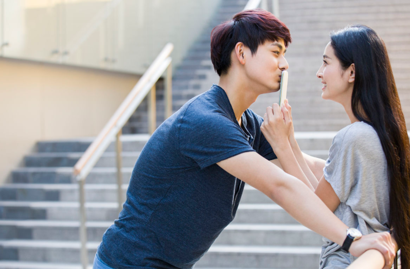 大学生“怀孕”现象增多，背后的真相，是恋爱自由还是个人需要