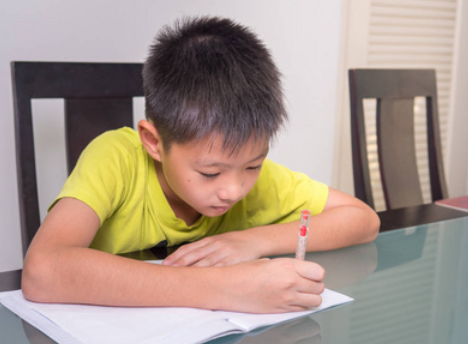 补课班被叫停后又有奇招，变成奶茶店重新开张，家长愉快买单