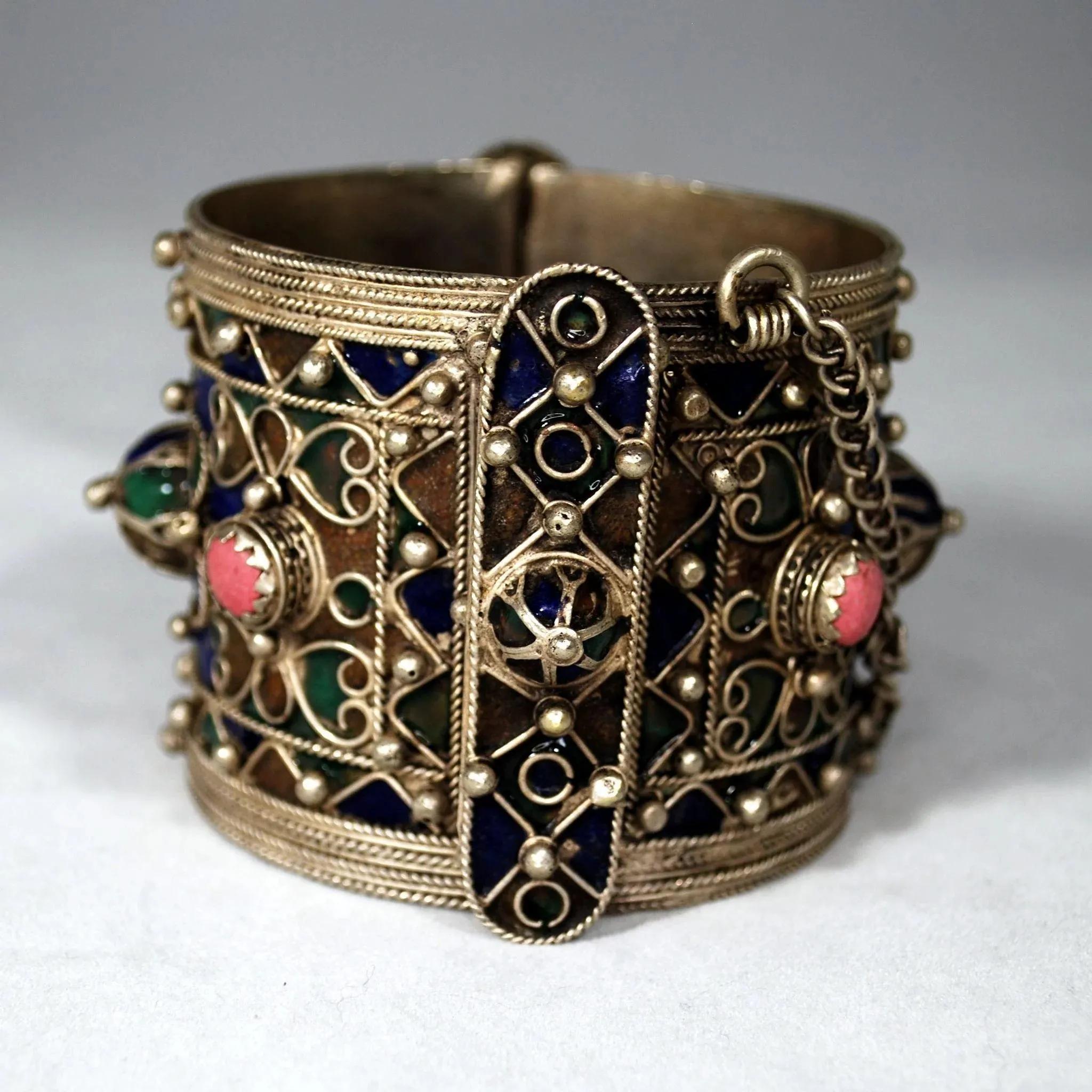 【正面】艾布·卡西姆·沙比【背面】madrasa el bachia学校艾布