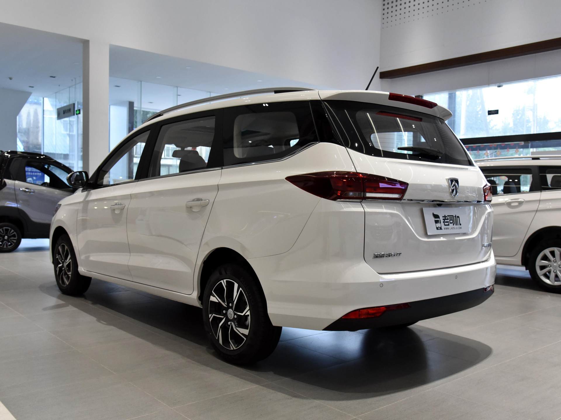 适合家用的入门级MPV，带你看宝骏360