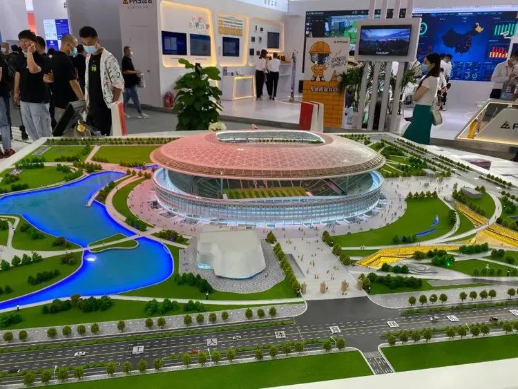 一南一北，国内在建标志性专业足球场