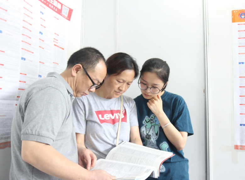 2021高考录取2天后被“退档”，8名考生做错了什么？校方来回应了