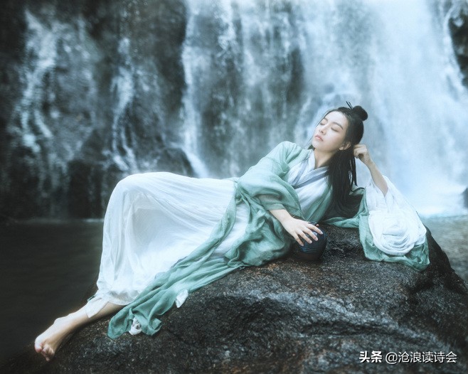 江西美女以诗写心，字字精致唯美，纯粹真情让人动容，细读被感动