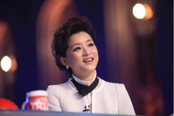 有种“完美”叫杨澜儿子，不仅遗传妈妈的美貌，还是妈妈的学弟