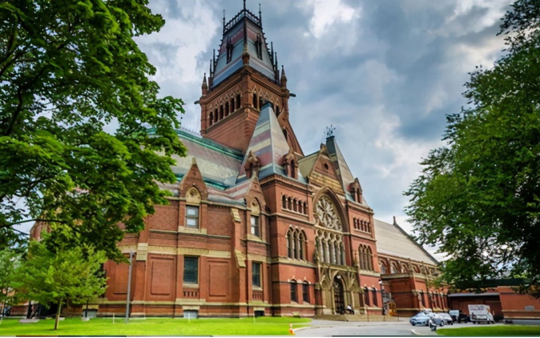 天才尹希17岁考上哈佛，学成后加入美籍拒绝回国，谈及原因获反思