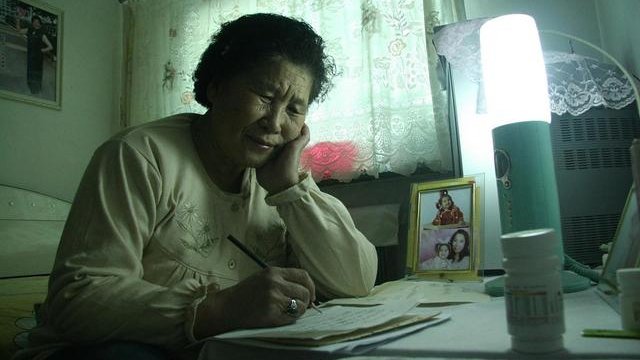 今后想当公务员，有哪些专业适合考公务员？为何推荐这4个专业？